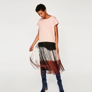 🆕 Zara s/s tee with ombré fringe detail size s